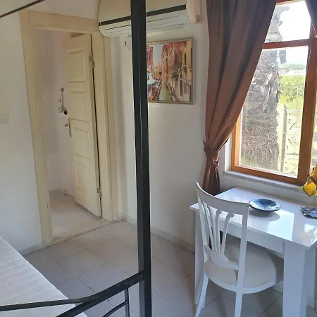 Konukevi Romantik Dalla 4*