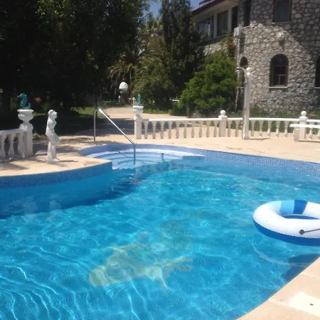 Romantik Dalla Konukevi