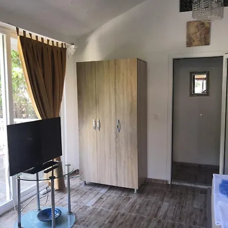 Romantik Dalla Konukevi