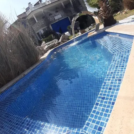 Romantik Dalla Konukevi