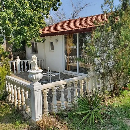 Romantik ゲストハウス 4*